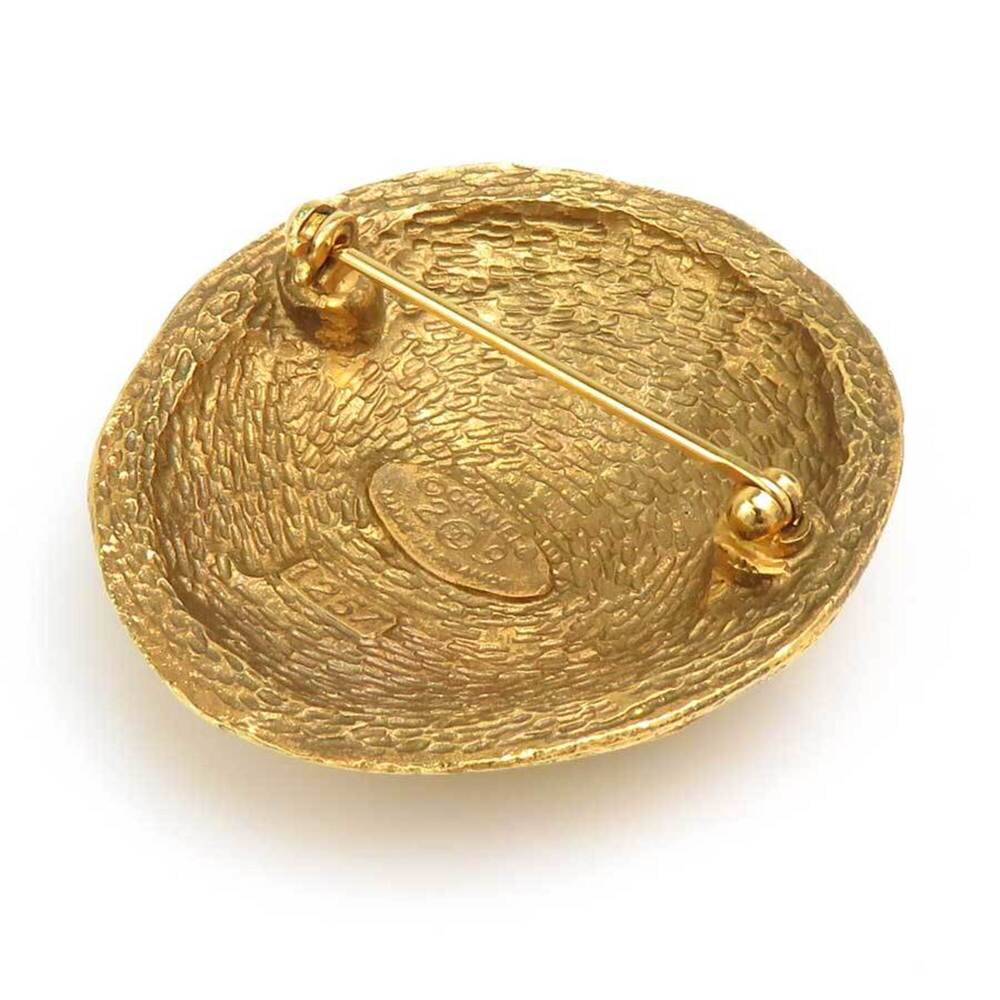 CHANEL Vintage Gold Brooch - Picture 4 of 12